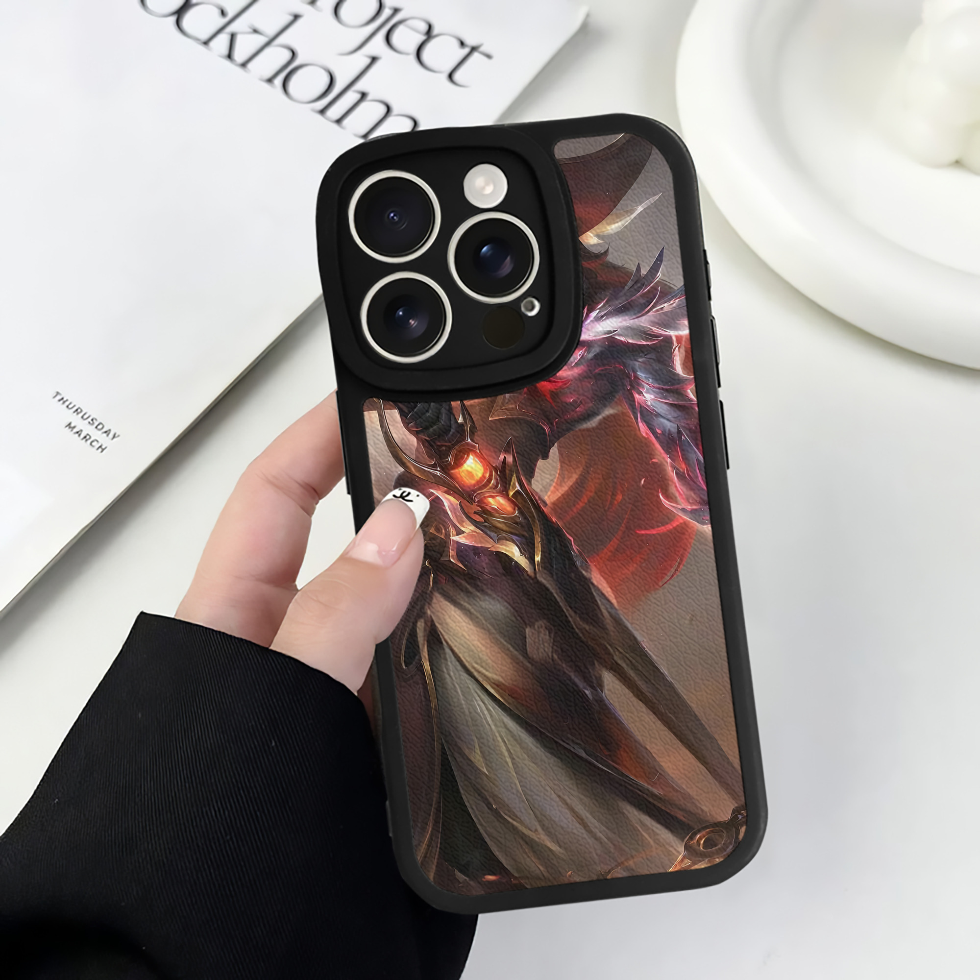 リーグ・オブ・レジェンド League of Legends LOL 【iPhone 16シリーズ対応】シリコンスマホケース（レザー調） 材質：シリコン